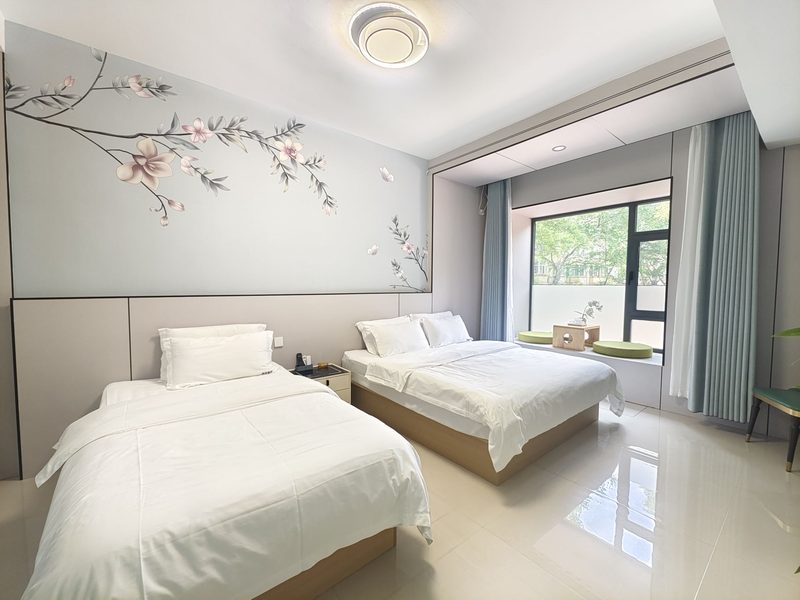 Cuilin Yaju Hotel in Lake Como