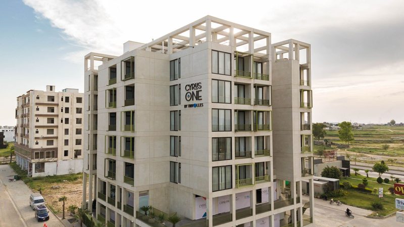 Cyrus One By Trivelles in Pakistan