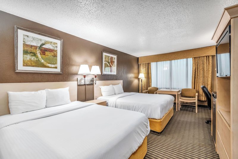 Seven Oaks Hotel Regina, SureStay Collection by Best Western in Regina
