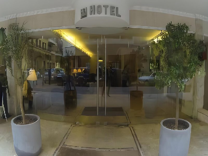 Hotel Napoleon Beirut in Beirut