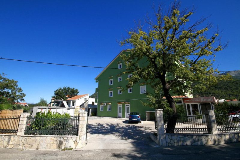 Hotel Aruba in Montenegro